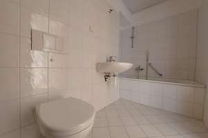 *Kleine Wohnung*Großes Glück* Seniorenfreundliches Objekt – Breiter Weg 30, 39104 Altstadt, Magdeburg – Vorschaubild 2