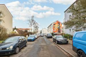 Morgensonne auf der Loggia – Drei Zimmer mit Struktur und Rückzugsorten – Die vollständige Adresse der Immobilie erhältst du vom Anbieter., 28259 Kirchhuchting, Bremen – Vorschaubild 7