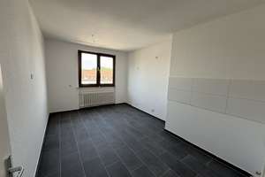Jung geblieben? Sanierte 2-Zi.-Wohnung mit Balkon! 4. OG ohne Aufzug! – Düsseldorfer Str. 297, 47053 Dellviertel, Duisburg – Vorschaubild 3