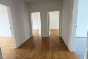 Familienwohnung mit 2 Bädern und 2 Balkonen direkt im Zentrum – Wallstraße 17, 1067 Innere Altstadt, Dresden – Vorschaubild 8