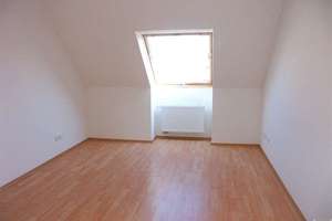 Helle Dachgeschosswohnung mit Wohlfühlcharakter in Leipzig – Beuchaer Straße 10, 4318 Anger-Crottendorf, Leipzig – Vorschaubild 3