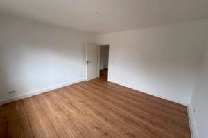 2- Zimmer Wohnung in Duisburg - renoviert und sofort bezugsfrei – Dümpter Str. 53, 47138 Obermeiderich, Duisburg – Vorschaubild 2