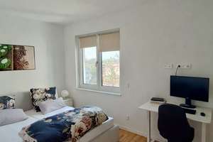 Sonnige 2-Zimmer Wohnung im 3. OG mit Balkon in Prenzlauer Berg – Berliner Str. 74c, 13189 Prenzlauer Berg, Berlin – Vorschaubild 9