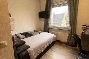 Gepflegte Wohnung mit dreieinhalb Zimmern und Balkon in Bochum. Aktuelle Bilder folgen. – Die vollständige Adresse der Immobilie erhältst du vom Anbieter., 44866 Wattenscheid-Mitte, Bochum – Vorschaubild 19