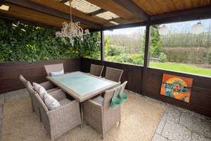 Attraktives Wohnhaus mit zwei getrennten Wohnungen, Garagen und herrlich großem, sonnigen Garten. – Die vollständige Adresse der Immobilie erhältst du vom Anbieter., 76476 Bischweier – Vorschaubild 10