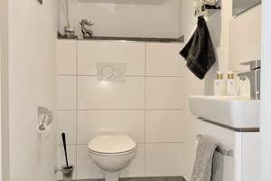 Isernhagen K.B. | Hochwertige DHH mit großzügigem Wohn-Ess-Bereich und exzellenter Ausstattung – Die vollständige Adresse der Immobilie erhältst du vom Anbieter., 30916 Isernhagen – Vorschaubild 8