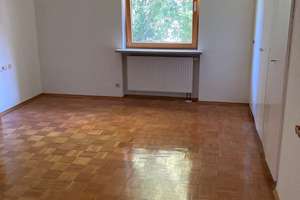 Schönes Einfamilienhaus mit Keller, Garage und großem Garten in ruhiger Lage in Hainhofen – Lerchenweg 8, 86356 Neusäß – Vorschaubild 7