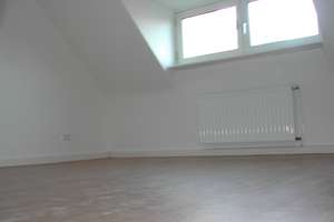 Drei-Zimmer-Wohnung mit Balkon in Krefeld-Stadtmitte