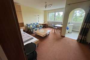Voll möblierte Wohnung Wohnung mit Blick ins grüne für 2 Personen – Würzburger Ring 39, 91056 Erlangen – Vorschaubild 1