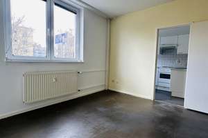 Bezugsfreie 2-Raum-Wohnung mit Loggia und EBK in Berlin Wilmersdorf – Prinzregentenstraße 18, 10717 Wilmersdorf, Berlin – Vorschaubild 10