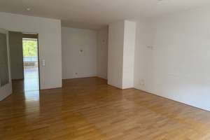 Zwei Zimmer-Eigentumswohnung unmittelbar an der Düssel mit Stellplatz – Karolingerstraße 9, 40223 Bilk, Düsseldorf – Vorschaubild 8