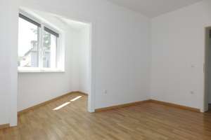 Kleine renovierte 2-Zimmerwohnung im 1. OG mit Laminat - bezugsfertig – Marktstr. 257, 47798 Stadtmitte, Krefeld – Vorschaubild 3