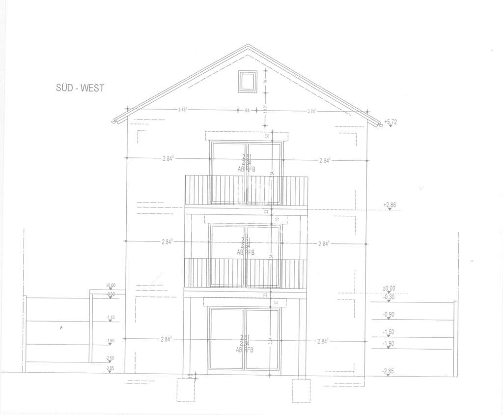 *** Bauplatz mit Baugenehmigung für ein Mehrfamilienhaus
                  mit drei Wohneinheiten i