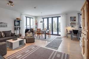 Möbliert: Großzügige 2-Zimmer Wohnung mit Einzelstellplatz – 81925 Oberföhring, München – Vorschaubild 2