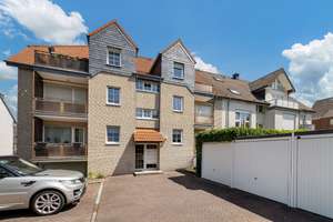 Lichtdurchflutete 4-Zimmer Wohnung mit 2 Balkonen, Garage & Stellplatz. Sehr gute Infrastruktur.