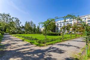 Bezugsfreie 2-Zimmer-Wohnung mit Aufzug und Loggia im idyllischen Westend – Die vollständige Adresse der Immobilie erhältst du vom Anbieter., 14052 Westend, Berlin – Vorschaubild 8