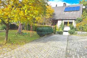 Attraktives Einfamilienhaus in zentraler Lage in Bad Steben – Die vollständige Adresse der Immobilie erhältst du vom Anbieter., 95138 Bad Steben – Vorschaubild 2