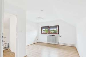 Großzügige 5-Zimmer-Wohnung auf zwei Ebenen in ruhiger Sackgasse Nürnberg-Reichelsdorf – Die vollständige Adresse der Immobilie erhältst du vom Anbieter., 90453 Reichelsdorf, Nürnberg – Vorschaubild 18