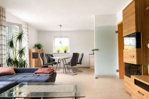 idyllische Siedlungslage | Bj. 2012 - freistehend | Kamin | Fußbodenheiz. | EBK | PV-Anlage | Garage – 4207 Lausen-Grünau, Leipzig – Vorschaubild 7