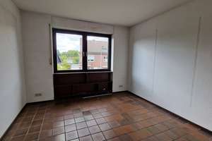 Großes, modernisierungsbedürftiges Einfamilienhaus mit 5 Schlafzimmern und drei Bädern in Richterich – Die vollständige Adresse der Immobilie erhältst du vom Anbieter., 52072 Richterich, Aachen – Vorschaubild 9
