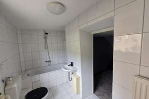 Stilvolles Einfamilienhaus mit Terrasse in attraktiver Wohnlage – Wiesenstraße 3, 47169 Marxloh, Duisburg – Vorschaubild 3