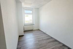 Helle 4-Raum-Wohnung mit Einbauküche *Bad mit Dusche & Wanne* zentrumsnah – Turnstraße 5, 9111 Bernsdorf, Chemnitz – Vorschaubild 8