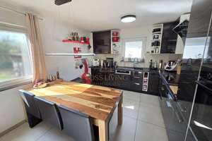 Wundervolles Einfamilienhaus in Waldrand- bzw. Sackgassenlage mit ELW, Garage und KFZ Stellplätzen – 61137 Schöneck – Vorschaubild 4