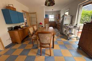 TOP! Schön gelegenes Einfamilienhaus in Lindheim! – Die vollständige Adresse der Immobilie erhältst du vom Anbieter., 63674 Altenstadt – Vorschaubild 2