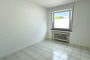 Sonnenverwöhnte renovierte 4-ZKB EG-Wohnung mit Terrasse, Garten und Garage – Weinstraße 2, 66129 Bübingen, Saarbrücken – Vorschaubild 6