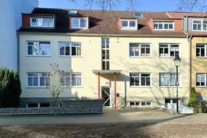 Ruhige Lage, Terrasse & Gartenzugang – vertragsfreie 3-Zimmer-Wohnung zum fairen Preis – Die vollständige Adresse der Immobilie erhältst du vom Anbieter., 18119 Seebad Warnemünde, Rostock – Vorschaubild 2