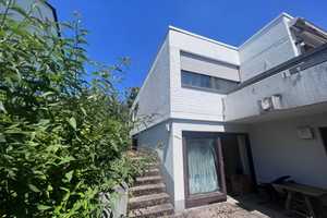 Ein Wohnhaus im Bauhaus-Stil mit vielfältigen Gestaltungsmöglichkeiten sucht neue Bewohner! – Wiesbaden – Vorschaubild 2