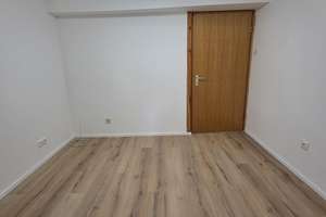 Großzügige, frisch renovierte Maisonette-Wohnung mit 5 Zimmern, 3 Bädern & Balkon – Bahnhofstraße 5, 97450 Arnstein – Vorschaubild 7