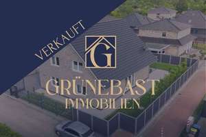 Zeitlose Eleganz und Wohnkomfort in Neuengroden – Die vollständige Adresse der Immobilie erhältst du vom Anbieter., 26386 Neuengroden, Wilhelmshaven – Vorschaubild 1