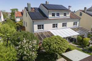 59 Jahre Restlaufzeit! Bezugsfreies Reiheneckhaus im Erbbaurecht (LH München) mit Remise, Garage, PV
