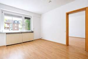Geräumige 4-Zimmer-Wohnung mit Südwestbalkon und Blick ins Grüne in guter Wohnlage von KR-Uerdingen! – Die vollständige Adresse der Immobilie erhältst du vom Anbieter., 47829 Uerdingen, Krefeld – Vorschaubild 9