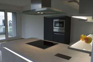 Attraktive 2-Zimmer-Dachgeschosswohnung mit Einbauküche und großen Balkon in München – Sammy-Drechsel-Str. 31, 81737 Altperlach, München – Vorschaubild 13