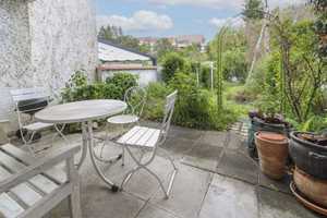 Helles Reihenhaus mit großem Garten und Garage – Ihr Zuhause in Ohmden – Esslingen (Kreis) – Vorschaubild 1