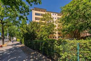 Sonnenbalkon trifft Kudamm-Blick - Hochwertig modernisierte 4 Zimmerwohnung ! – Sybelstraße 56, 10629 Charlottenburg, Berlin – Vorschaubild 27