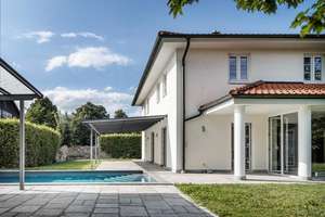 Mediterrane Villa mit Außen-Pool, Fitness-Pavillon und Doppelgarage – Die vollständige Adresse der Immobilie erhältst du vom Anbieter., 94060 Pocking – Vorschaubild 3