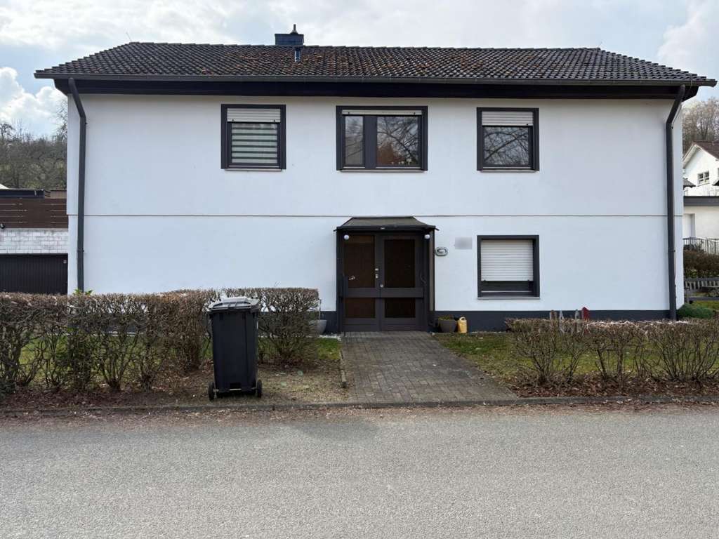 Immobilie in Sundern - Einfamilienhaus in Sundern mit Wellnesselementen im Grünen - Bild 0