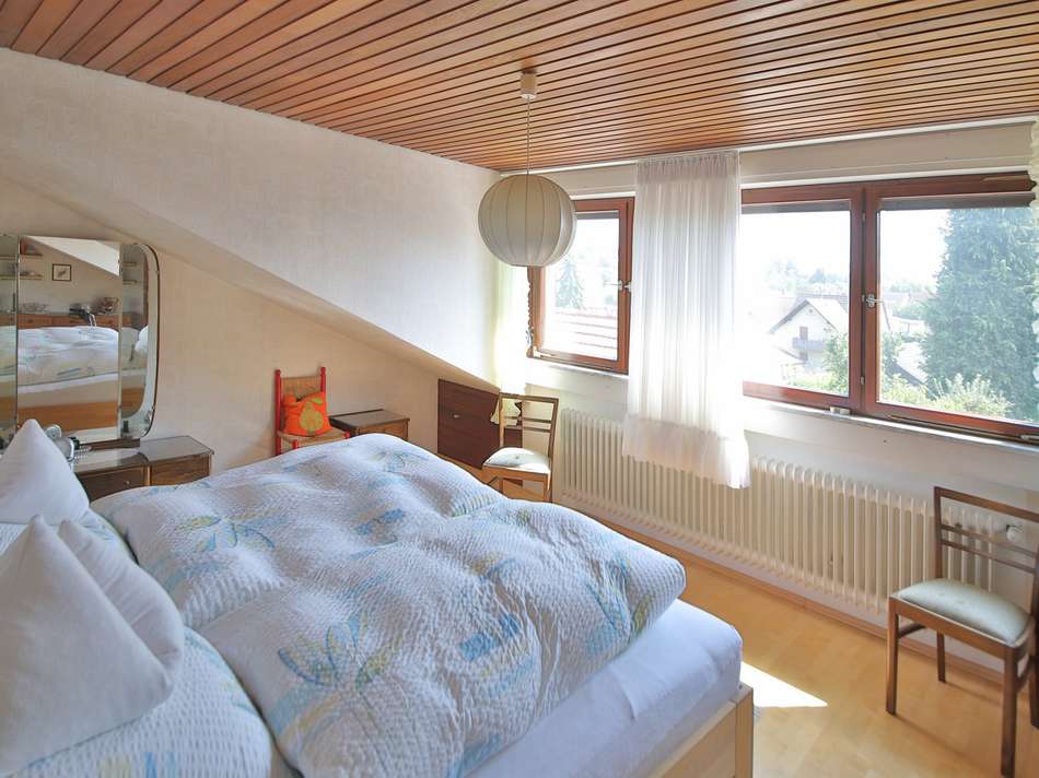 Schlafzimmer DG