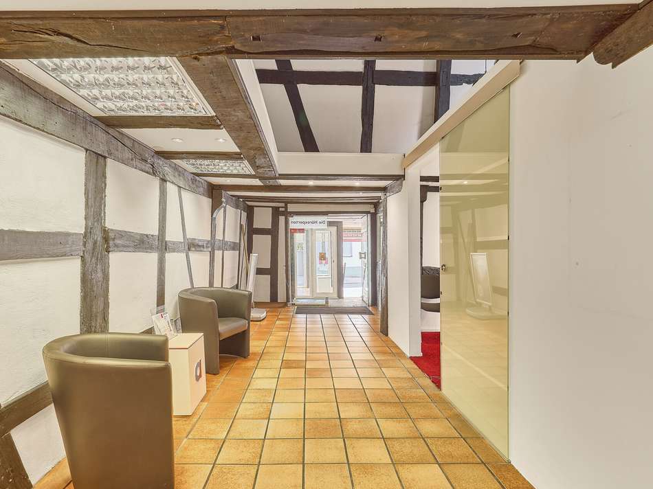 04 Eingangsbereich Innen Gewer