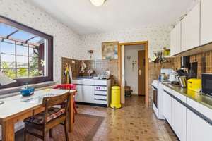 Angeb. flexibl. nutzbares Wohnhaus mit ELW, Garage & großem Sonnengarten – Die vollständige Adresse der Immobilie erhältst du vom Anbieter., 57074 Siegen, Siegen – Vorschaubild 7