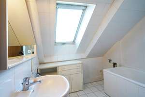 Klasse Dachgeschoss 3-Zimmer-Maisonette-Wohnung mit Aufzug und PKW-Platz – Ludwigstraße xx, 40229 Eller, Düsseldorf – Vorschaubild 7