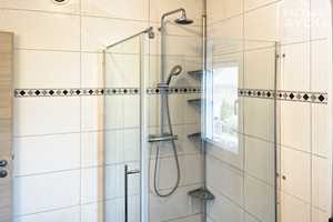 Ruhiges EFH in Top-Wohnlage, KfW 70, 145 qm, 4 SZ, 2 Bäder, Keller, Wintergarten, Wärmepumpe, Garten – Rhein-Erft-Kreis – Vorschaubild 29