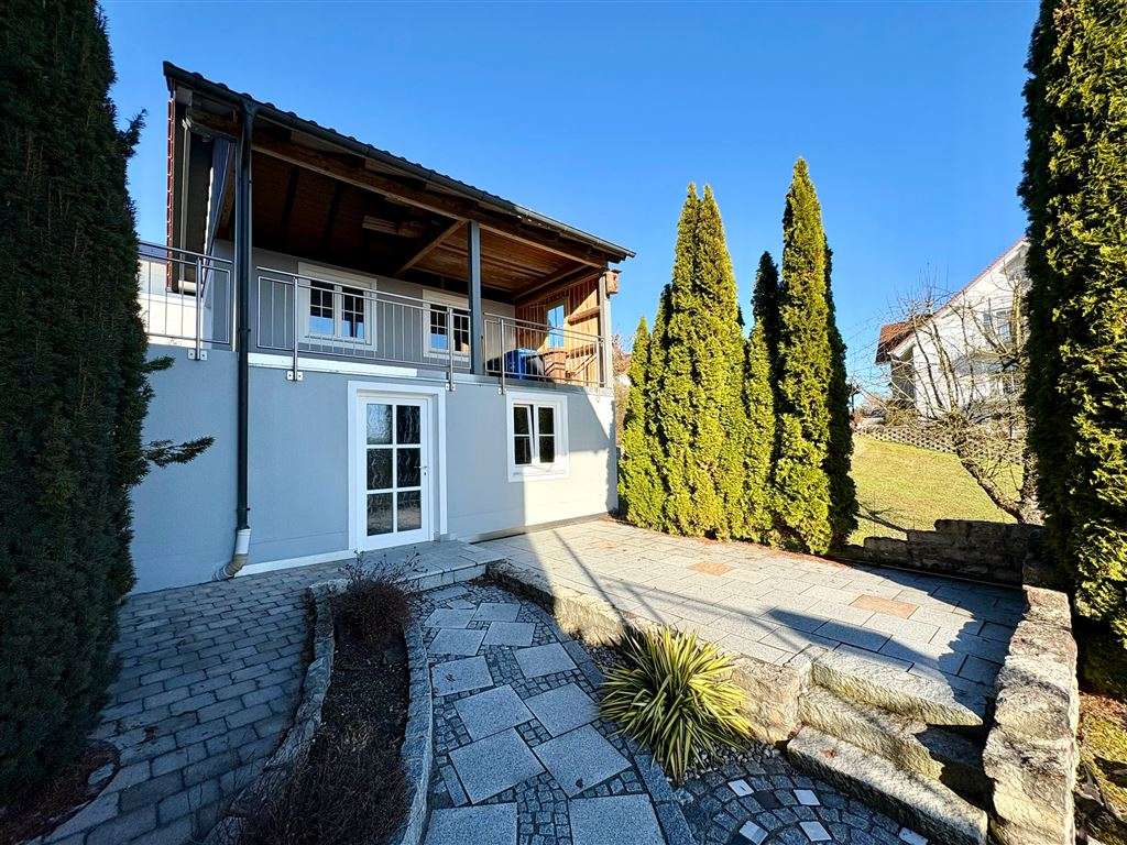 Immobilie in Marklkofen - Einziehen und wohlfühlen! DHH mit malerischem Ausblick auf den Steinberger See in Warth/Marklkofen - Bild 4