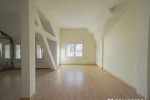 3-4 Zimmer: Maisonette-Dachgeschosswohnung mit Terrasse direkt auf der Luegallee – Luegallee 10, 40545 Oberkassel, Düsseldorf – Vorschaubild 16