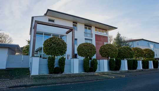 Bild von Exklusive Stadtvilla mit zwei Wohneinheiten, großem Grundstück und Premium-Ausstattung in Top-Lage