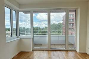 Leben am Wasser in extravaganter Lage - super helle Wohnung mit Dachterrasse – Julienne-Trouet-Platz 13, 30453 Limmer, Hannover – Vorschaubild 3