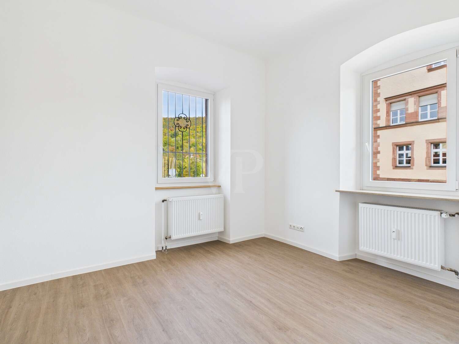 Immobilie in Amorbach - Erstbezug nach Kernsanierung: Stilvolles Zuhause in historischem Gebäude - Bild 3